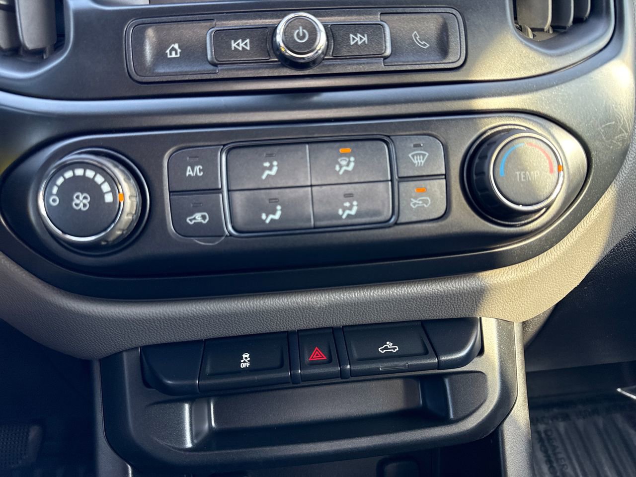 Used 2018 Chevrolet Colorado W/T image 22