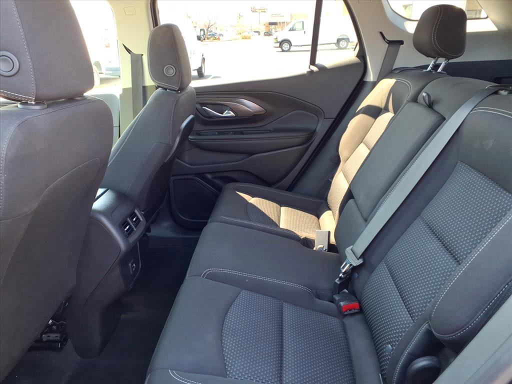 Used 2024 GMC Terrain SLE image 26
