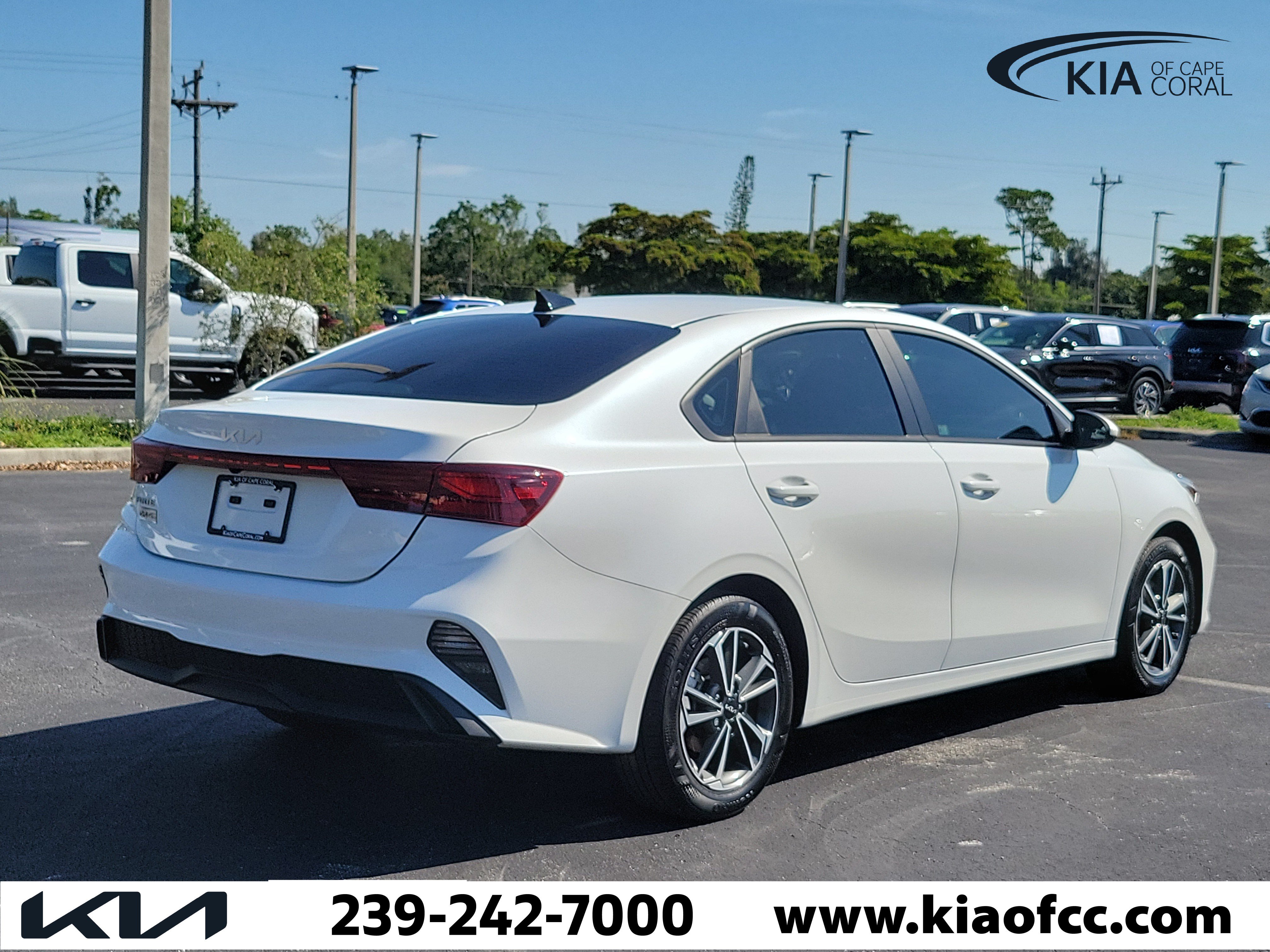 Certified 2023 Kia Forte LXS FWD image 6