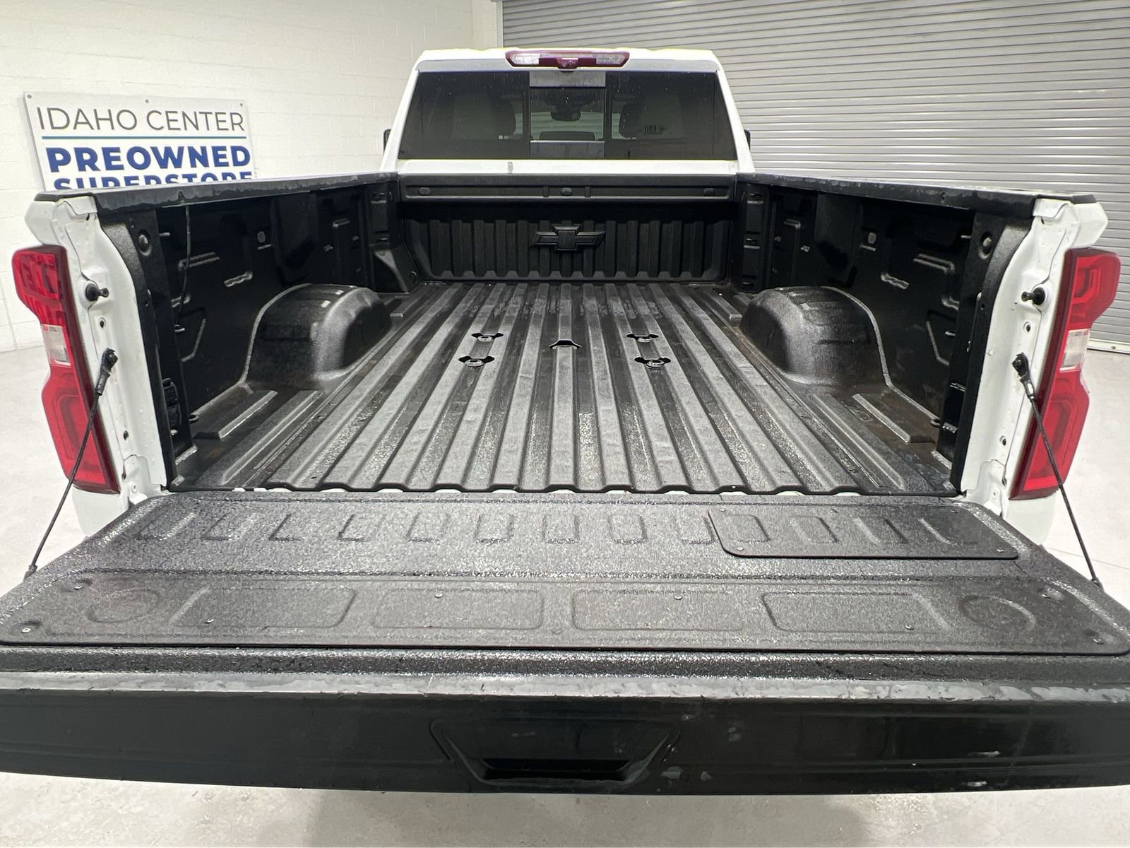 Used 2024 Chevrolet Silverado 3500 LTZ w/ LTZ Convenience Package image 23