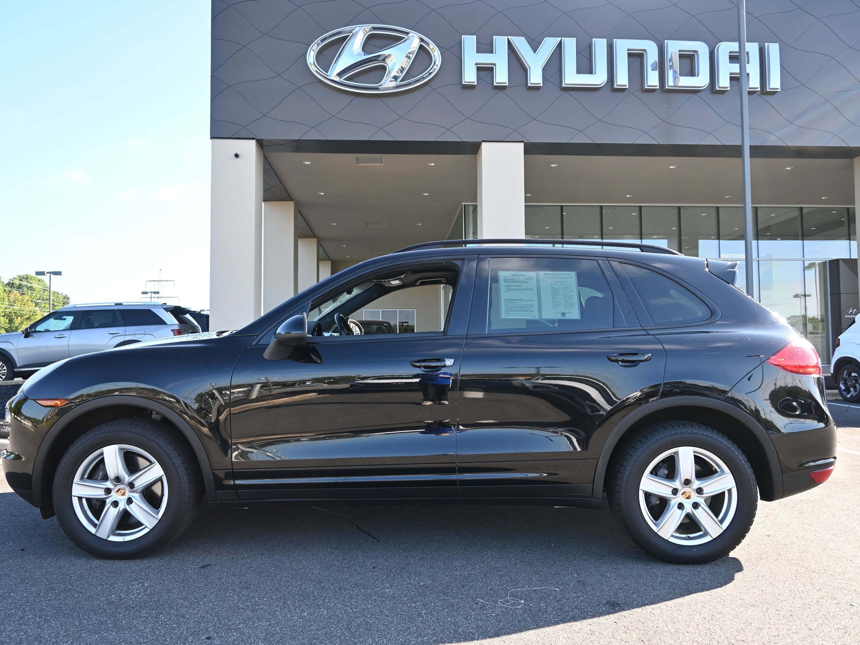 Used 2014 Porsche Cayenne image 9