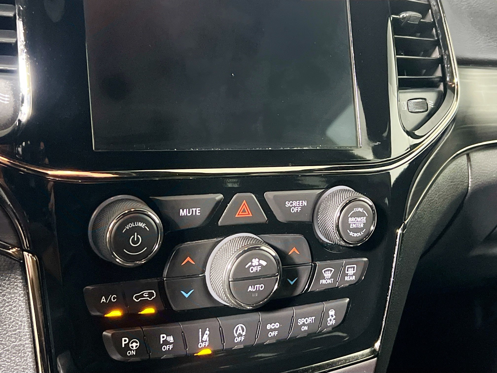 Used 2019 Jeep Grand Cherokee Limited X RWD image 26