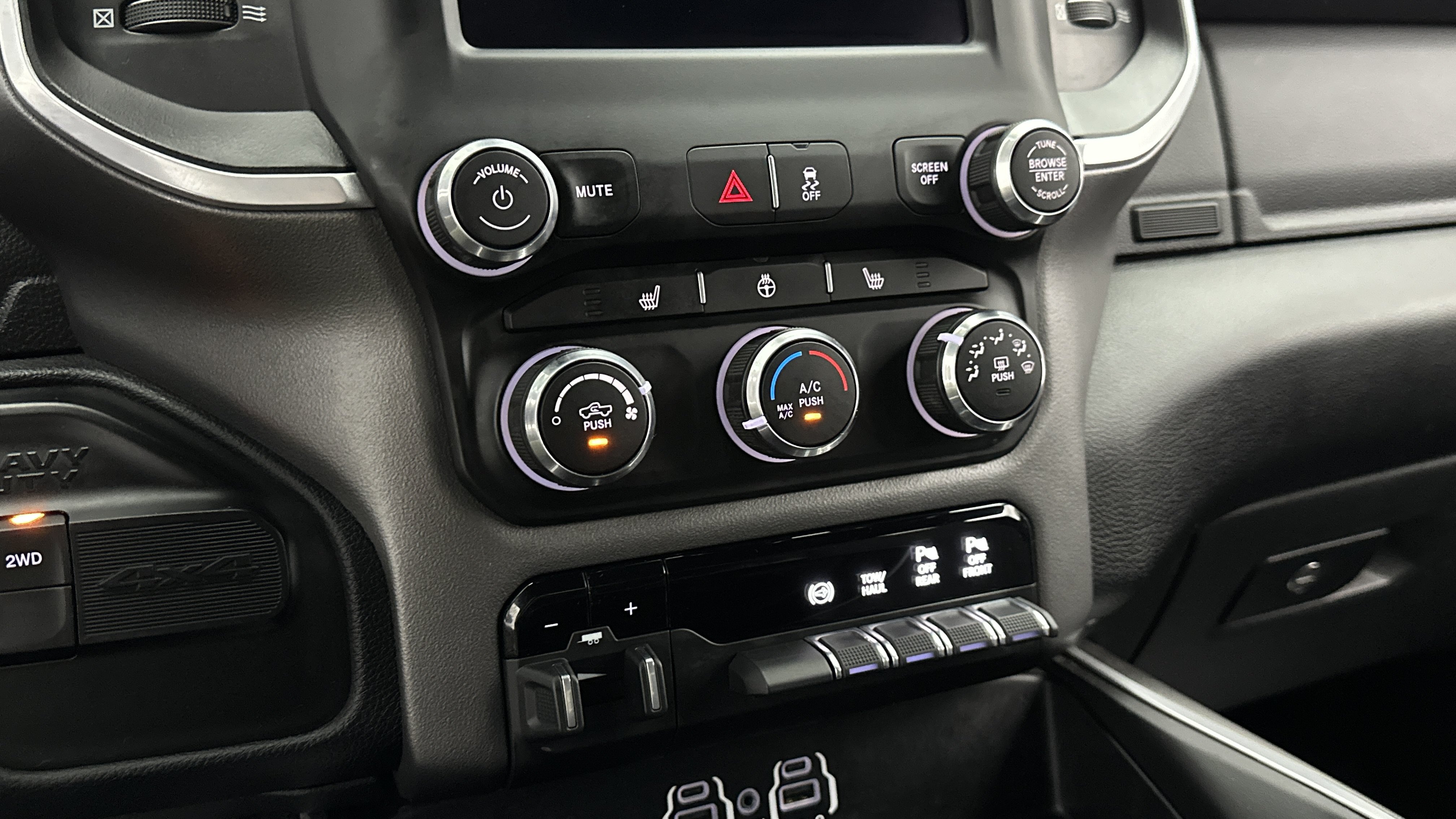 Used 2022 RAM 2500 Big Horn AWD/4WD image 18