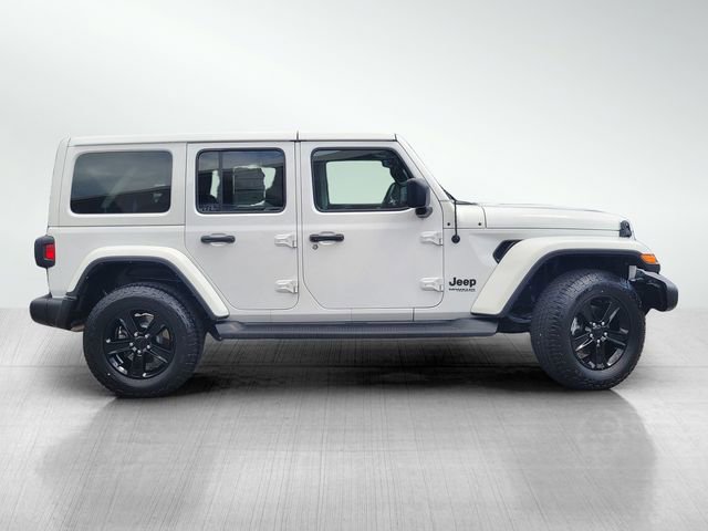 Used 2022 Jeep Wrangler Unlimited Sahara AWD/4WD image 3