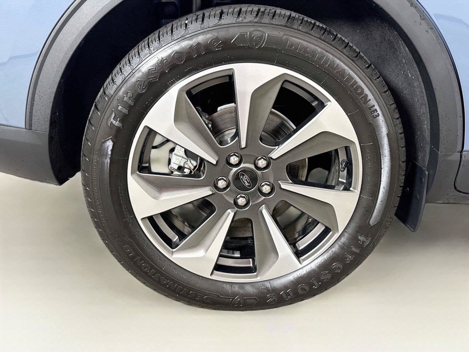Used 2023 Ford Escape Platinum w/ Class II Trailer Tow Package AWD/4WD image 36