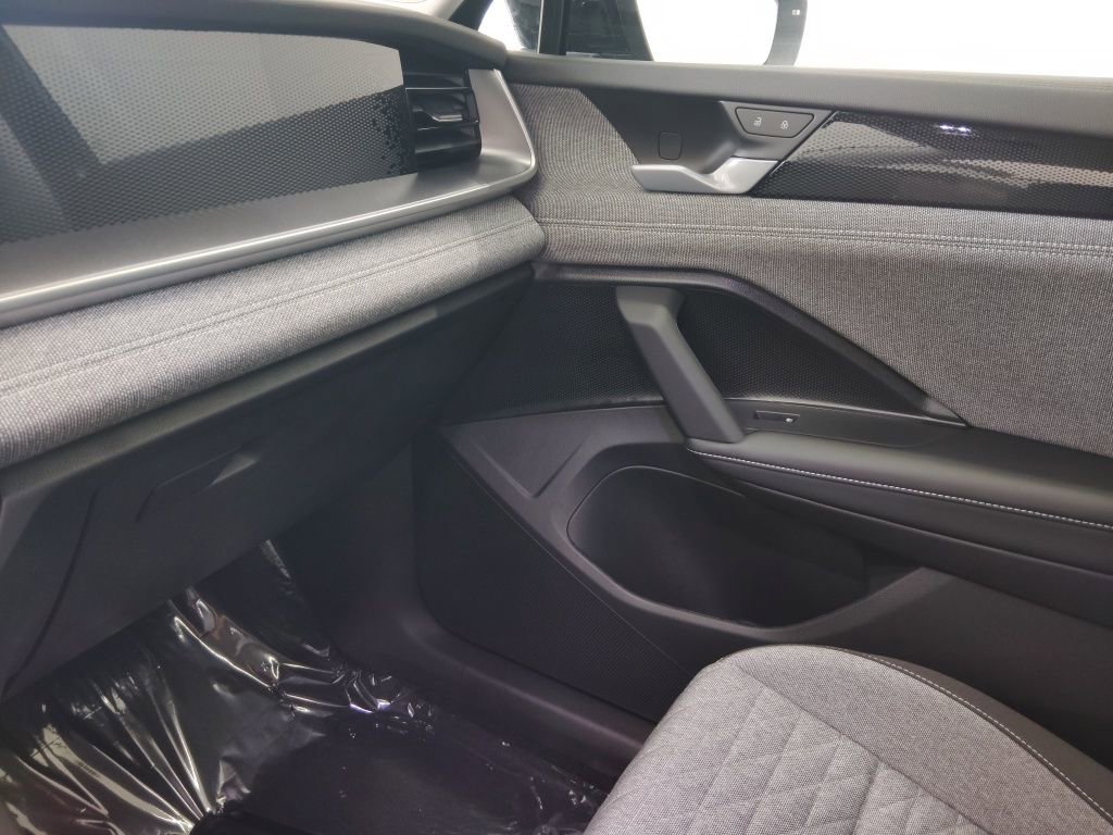 New 2026 Volkswagen Tiguan S AWD/4WD image 13