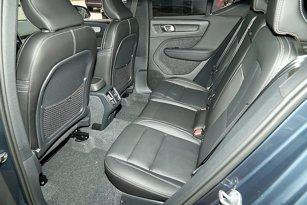 New 2026 Volvo XC40 B5 Plus w/ Climate Package AWD/4WD image 20