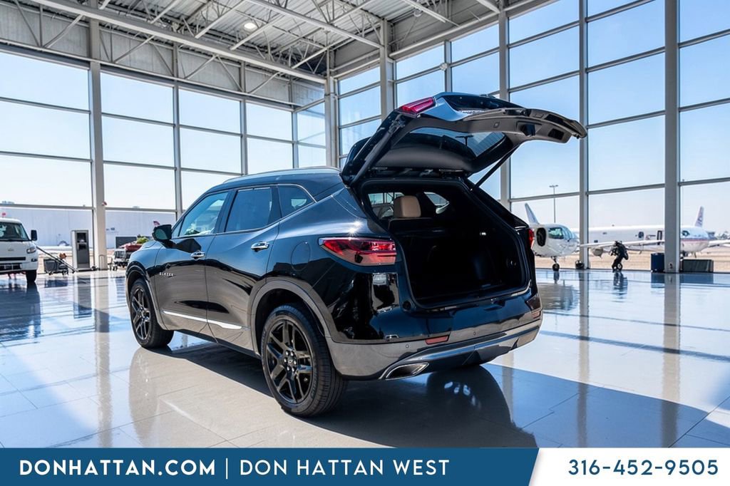 Used 2023 Chevrolet Blazer Premier w/ Driver Confidence II Package AWD/4WD image 29