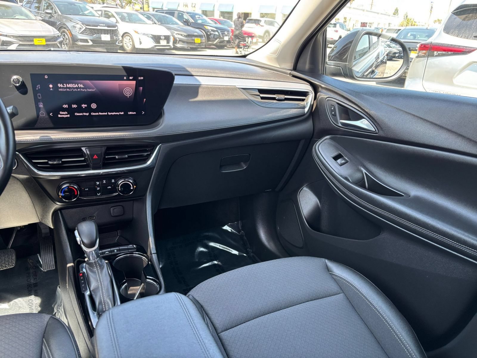 Used 2025 Buick Encore GX Preferred AWD/4WD image 40