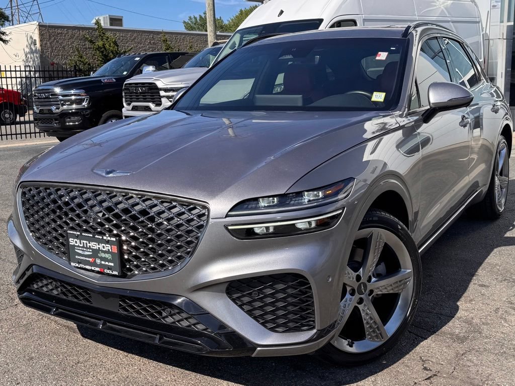 Used 2022 Genesis GV70 2.5T w/ Sport Prestige Package AWD/4WD image 3