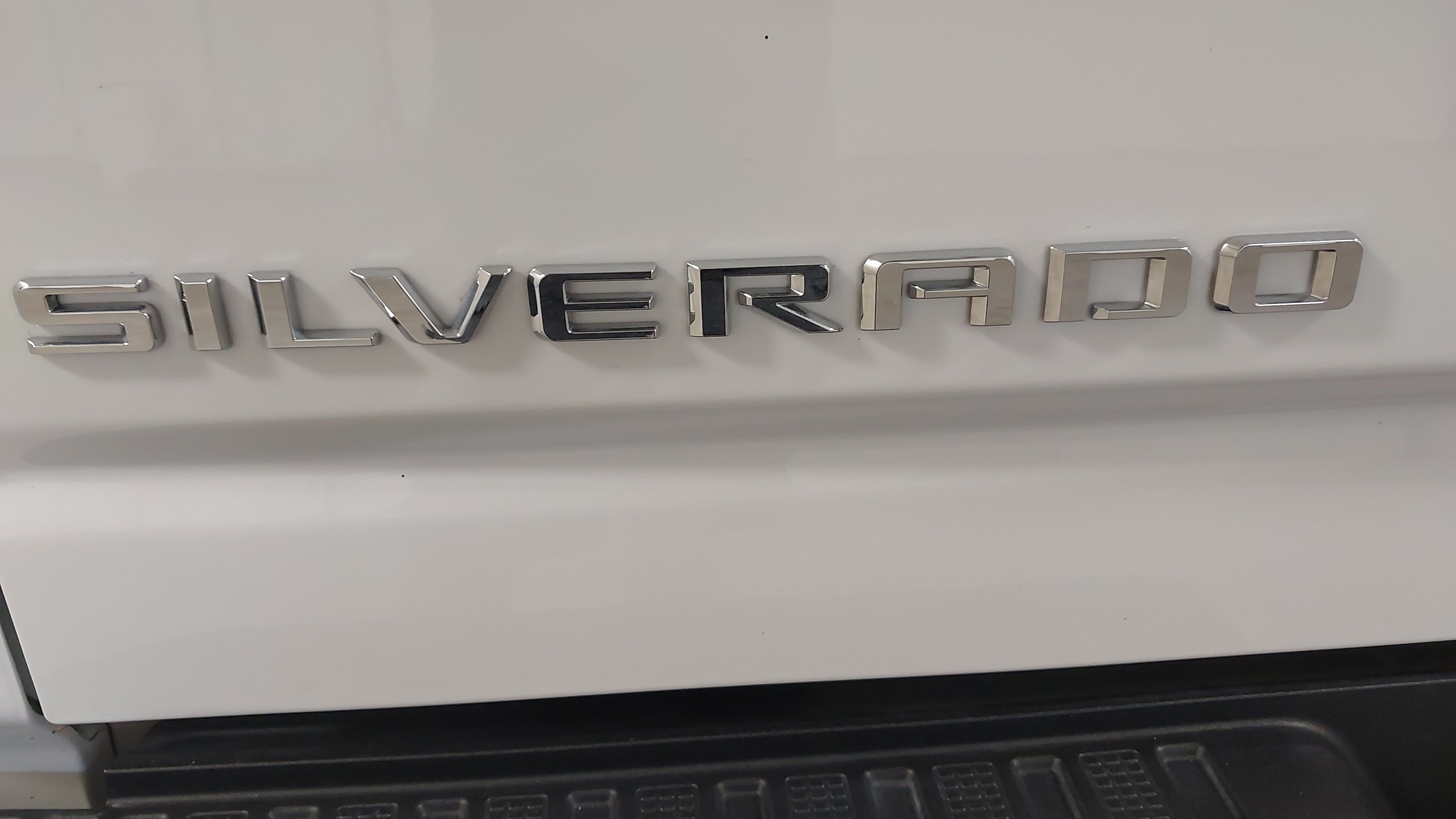Used 2025 Chevrolet Silverado 2500 LTZ w/ Z71 Chrome Sport Edition AWD/4WD image 32