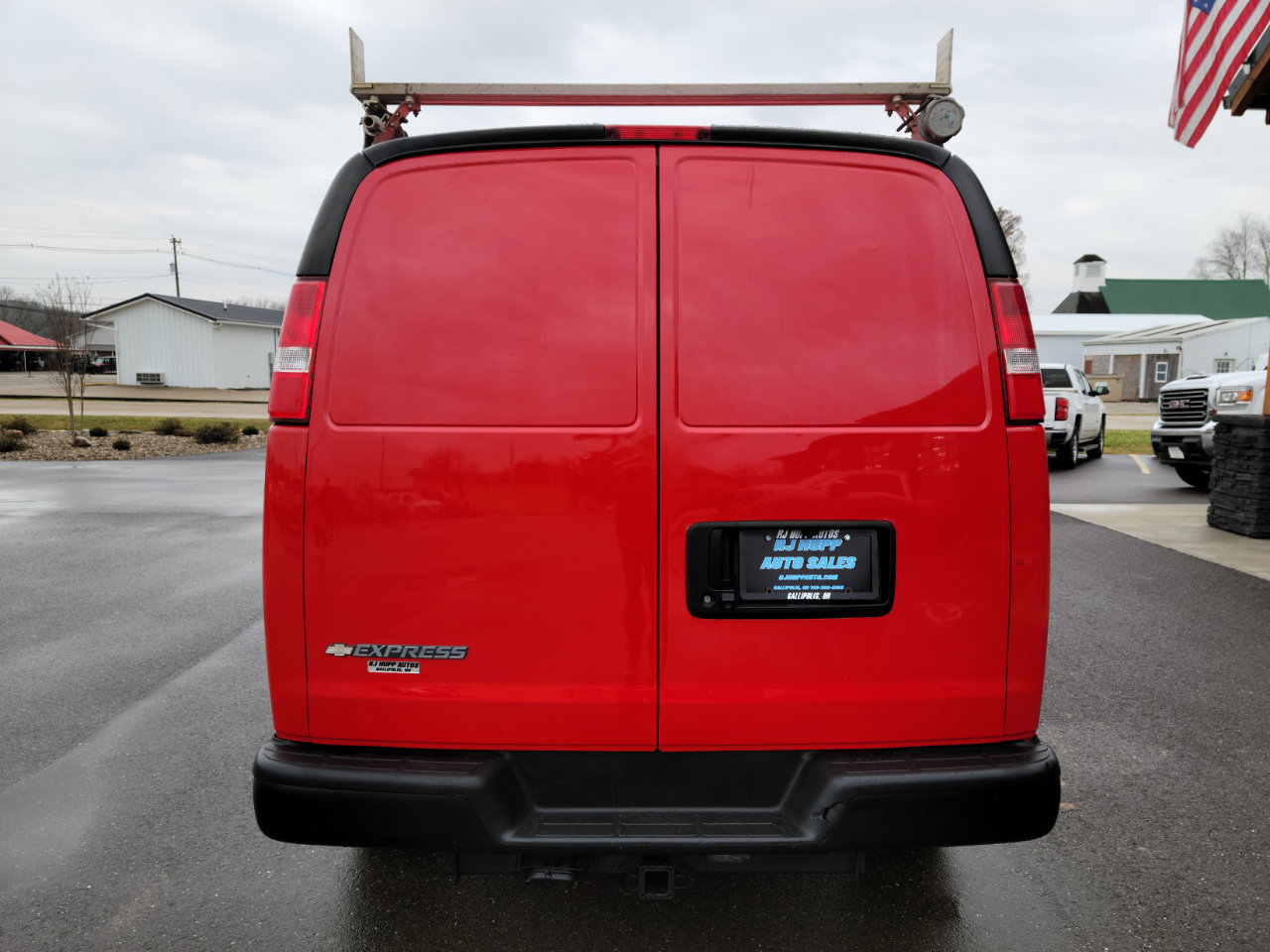Used 2020 Chevrolet Express 2500 w/ Driver Convenience Package image 5