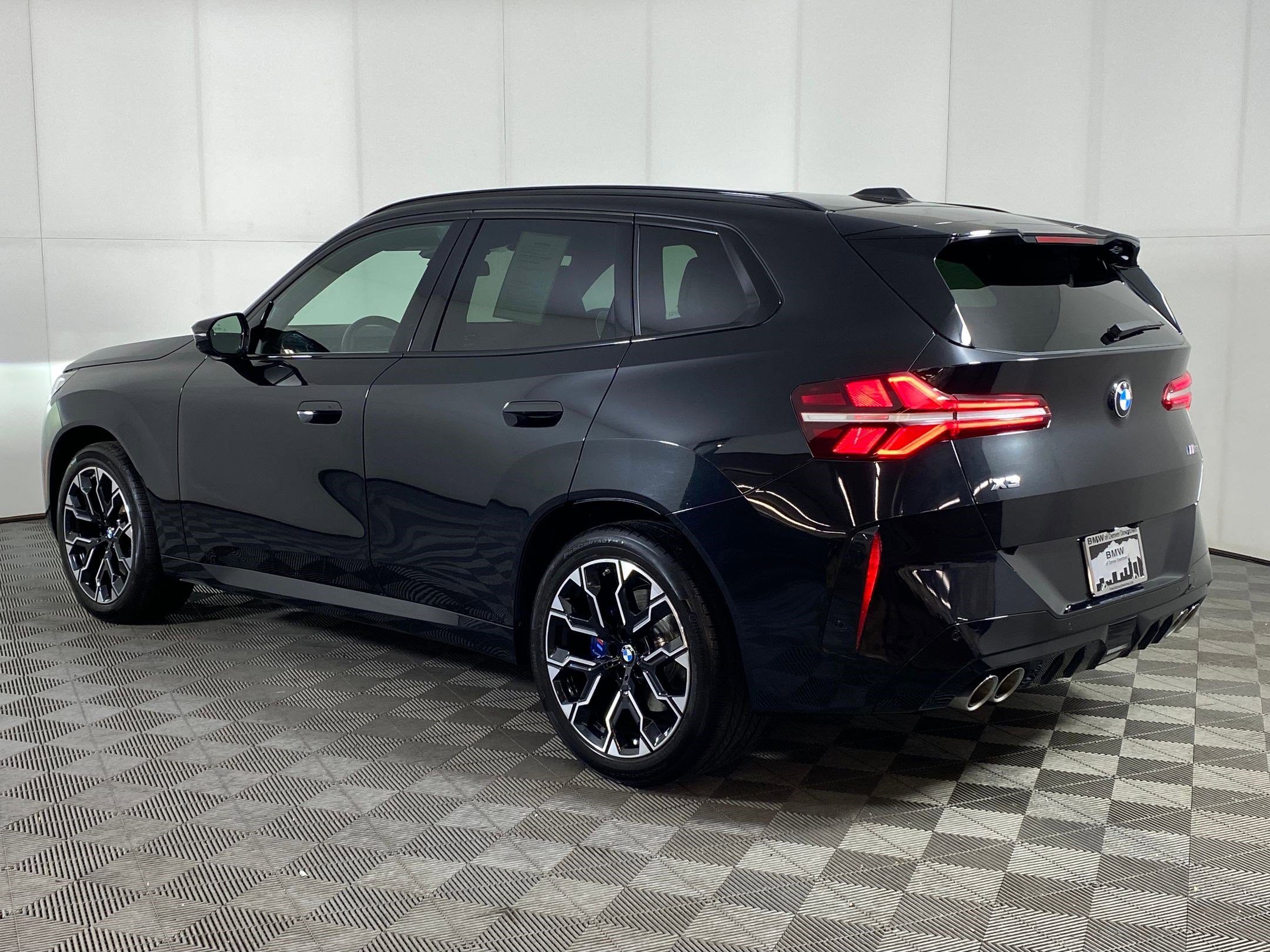 Certified 2025 BMW X3 M50 w/ Premium Package image 3
