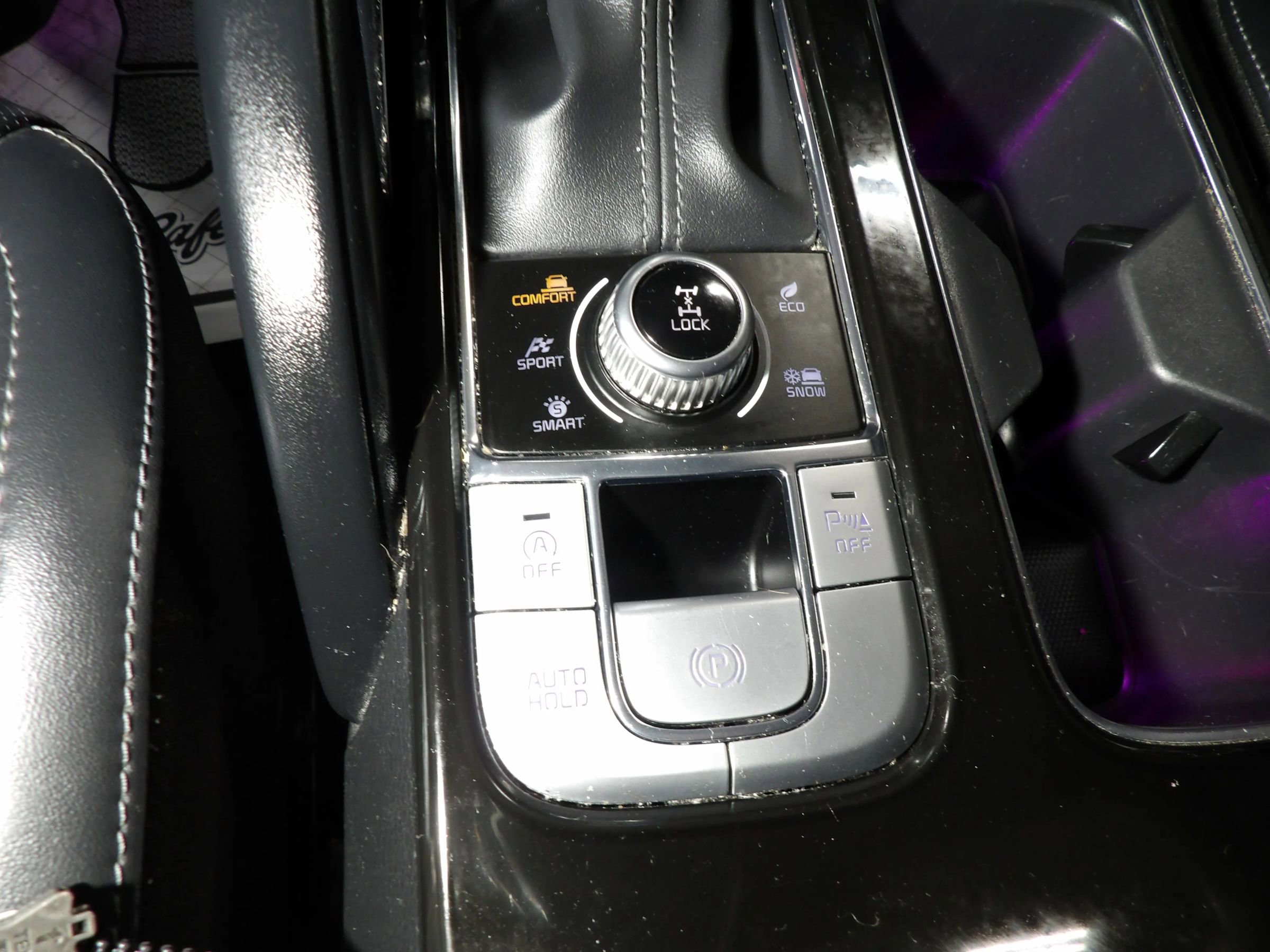 Used 2021 Kia Telluride LX AWD/4WD image 17