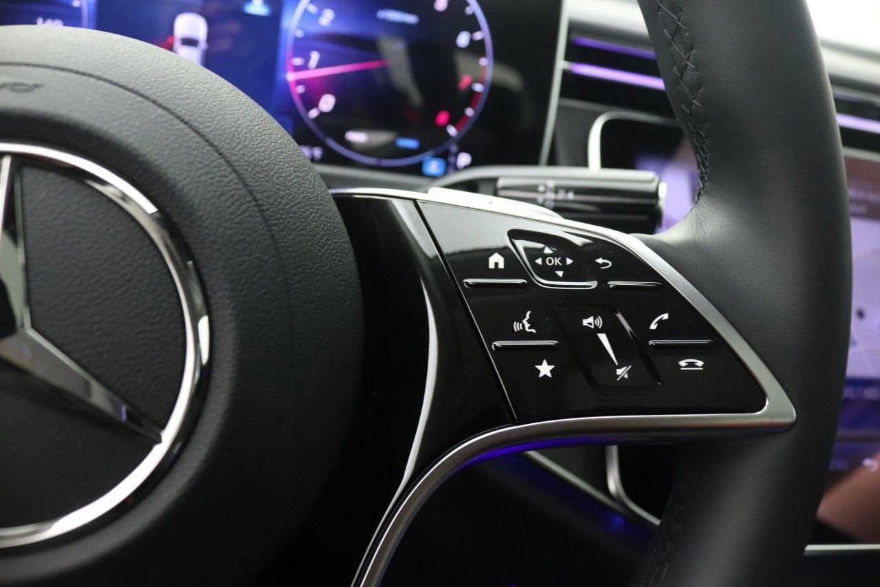 Certified 2025 Mercedes-Benz E 350 4MATIC Sedan image 15