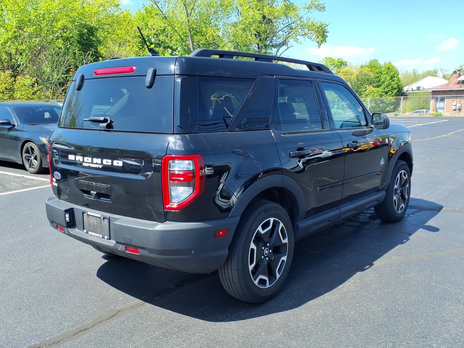 Used 2023 Ford Bronco Sport Outer Banks w/ Tech Package AWD/4WD image 8