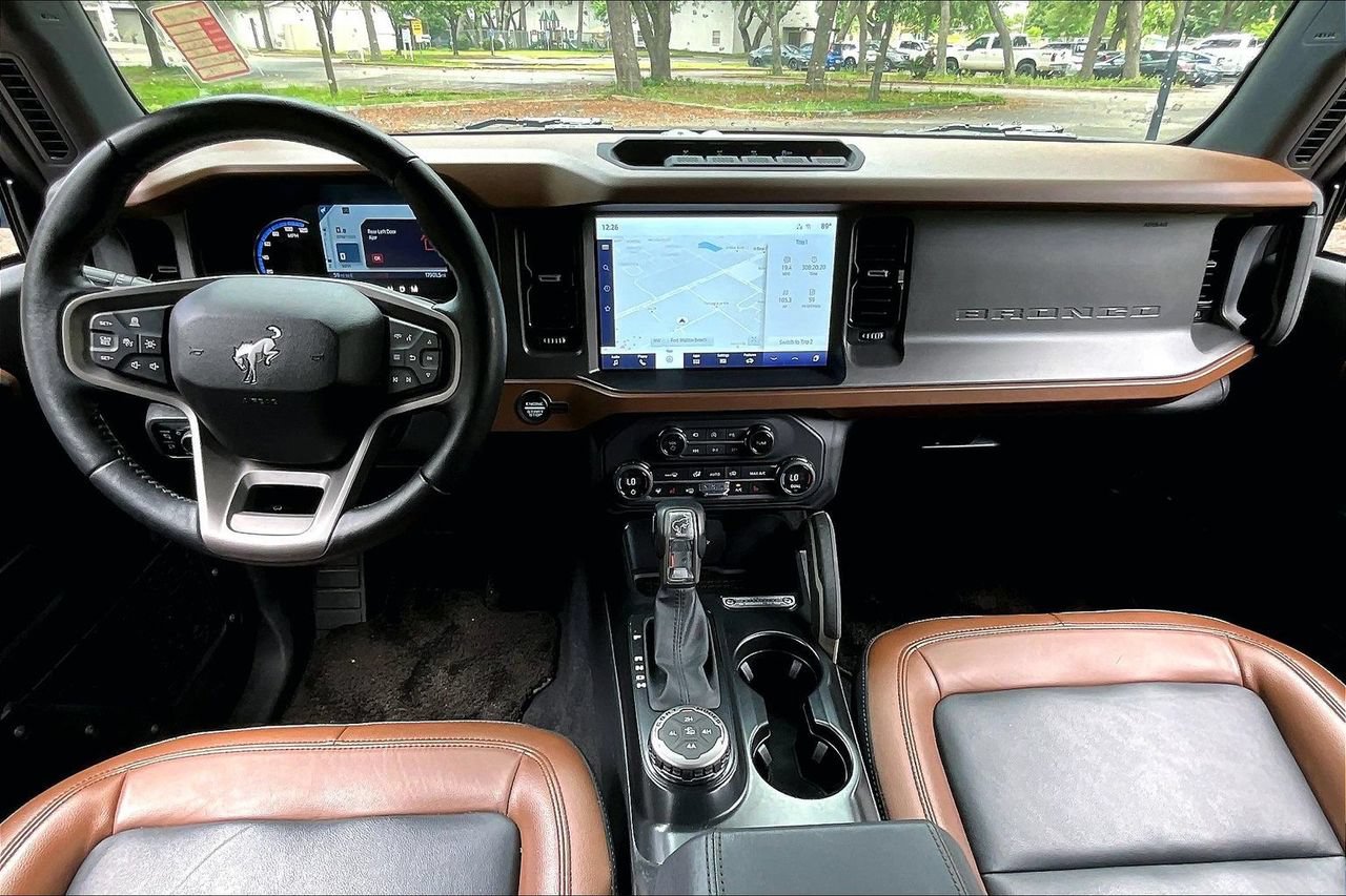 Used 2024 Ford Bronco Outer Banks w/ Sasquatch Package AWD/4WD image 7