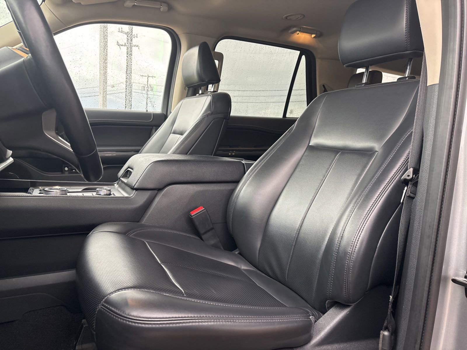 Used 2024 Ford Expedition XLT AWD/4WD image 15