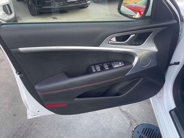 Used 2023 Genesis G70 2.0T w/ Sport Prestige Package image 15