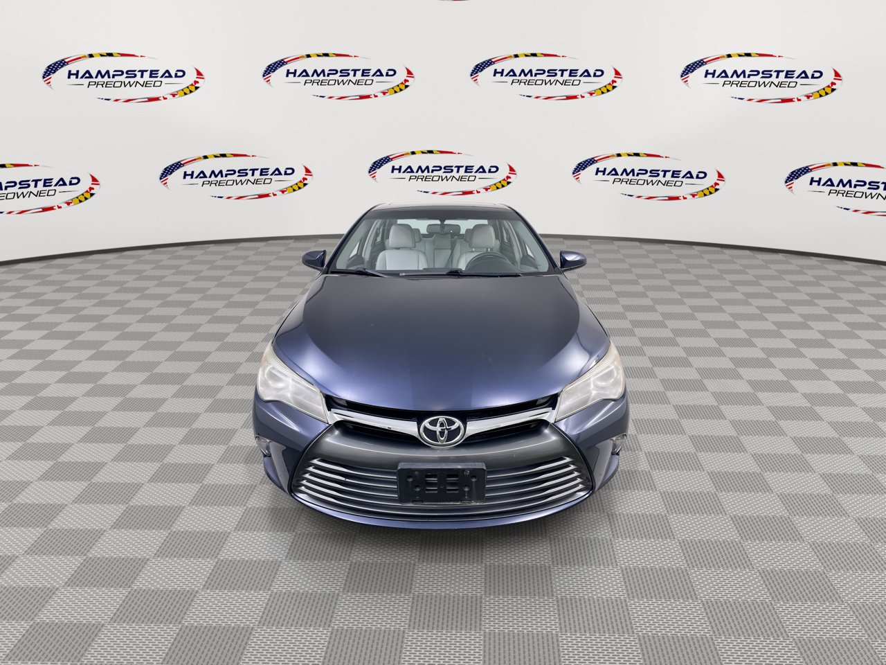 Used 2017 Toyota Camry XLE w/ Moonroof Package FWD image 3