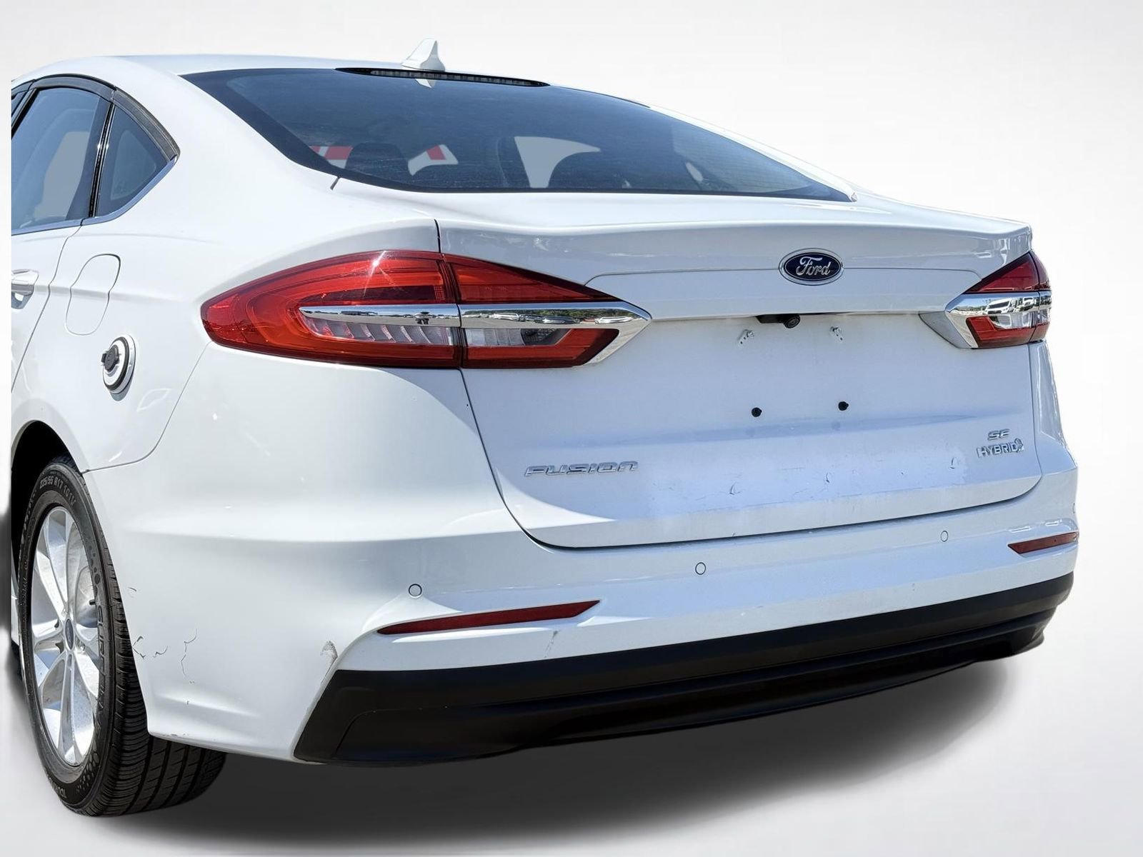Used 2019 Ford Fusion SE FWD image 3