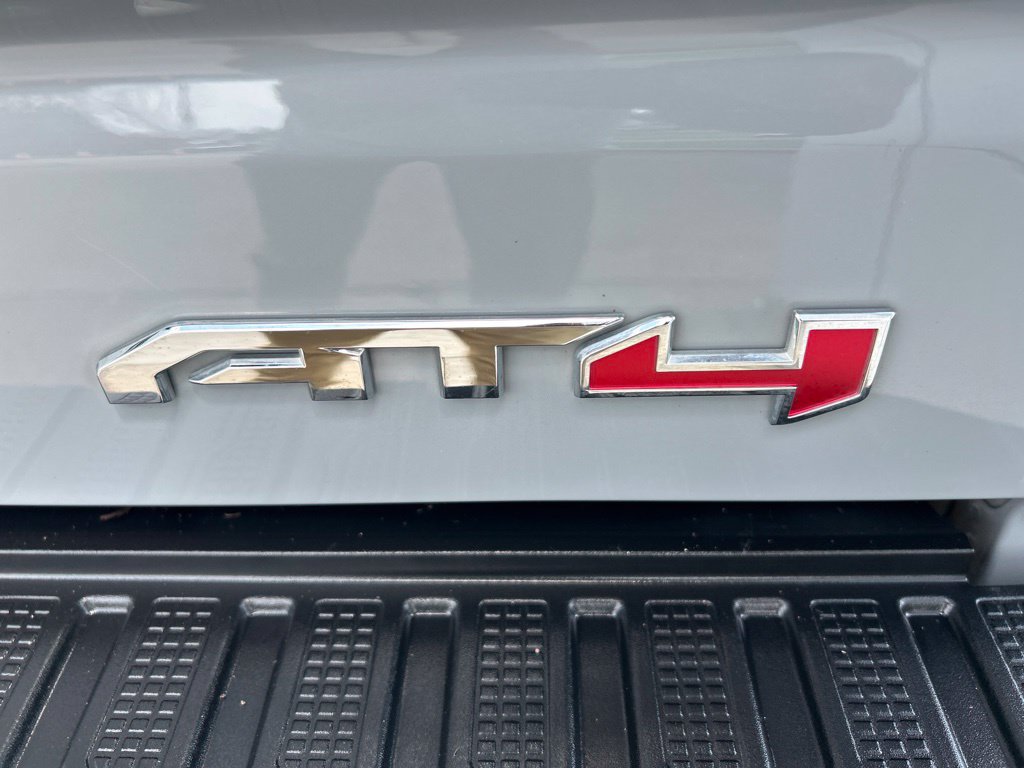 Used 2024 GMC Sierra 1500 AT4 w/ Technology Package AWD/4WD image 31