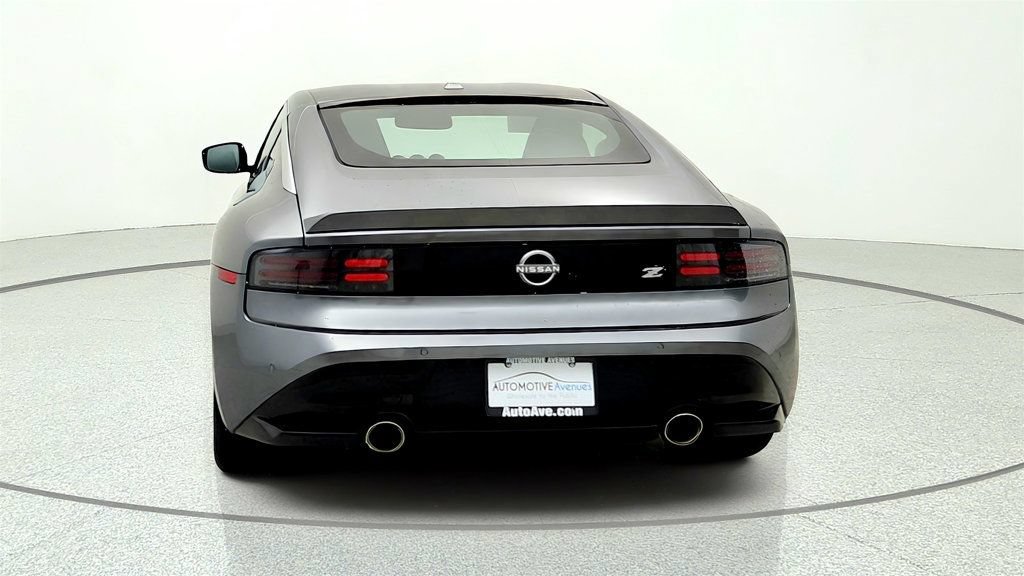 Used 2025 Nissan Z Performance w/ Floor Mat Package RWD image 6