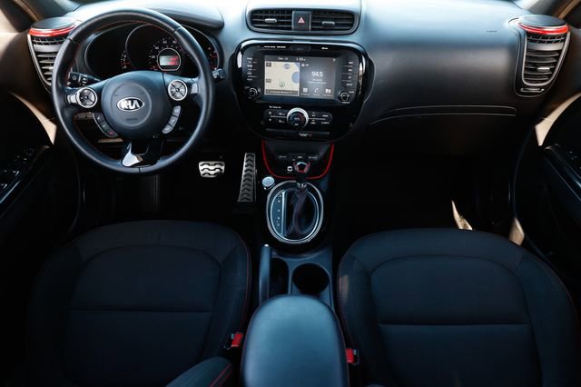 Used 2019 Kia Soul + image 2