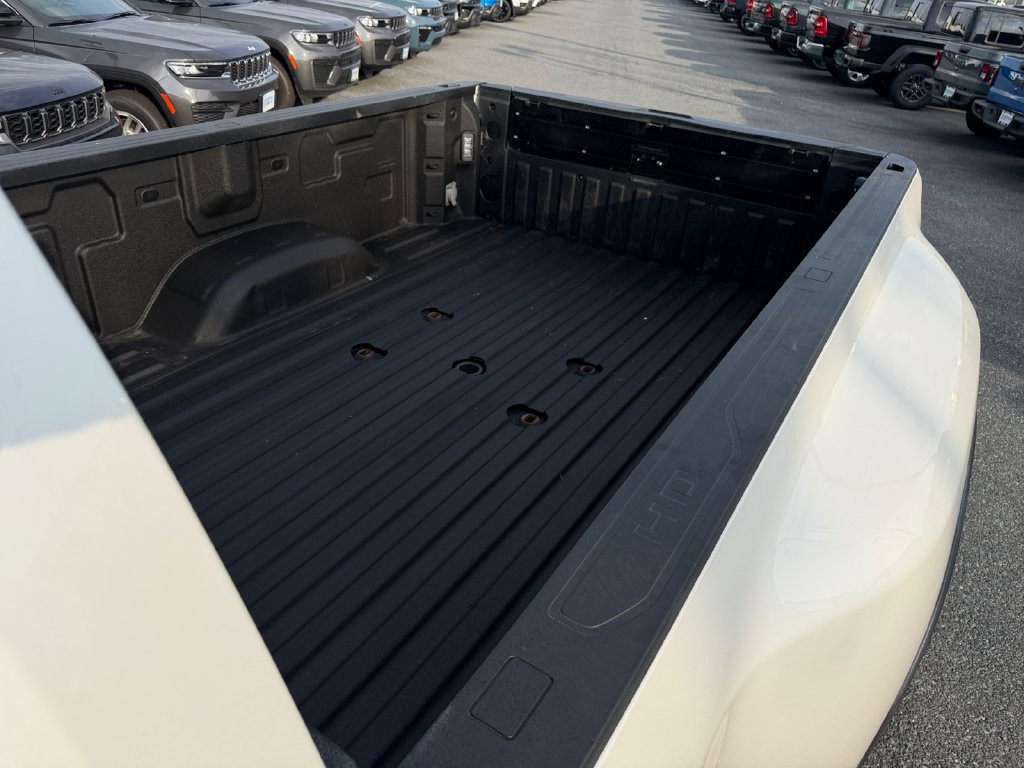 Used 2022 Chevrolet Silverado 3500 High Country AWD/4WD image 17