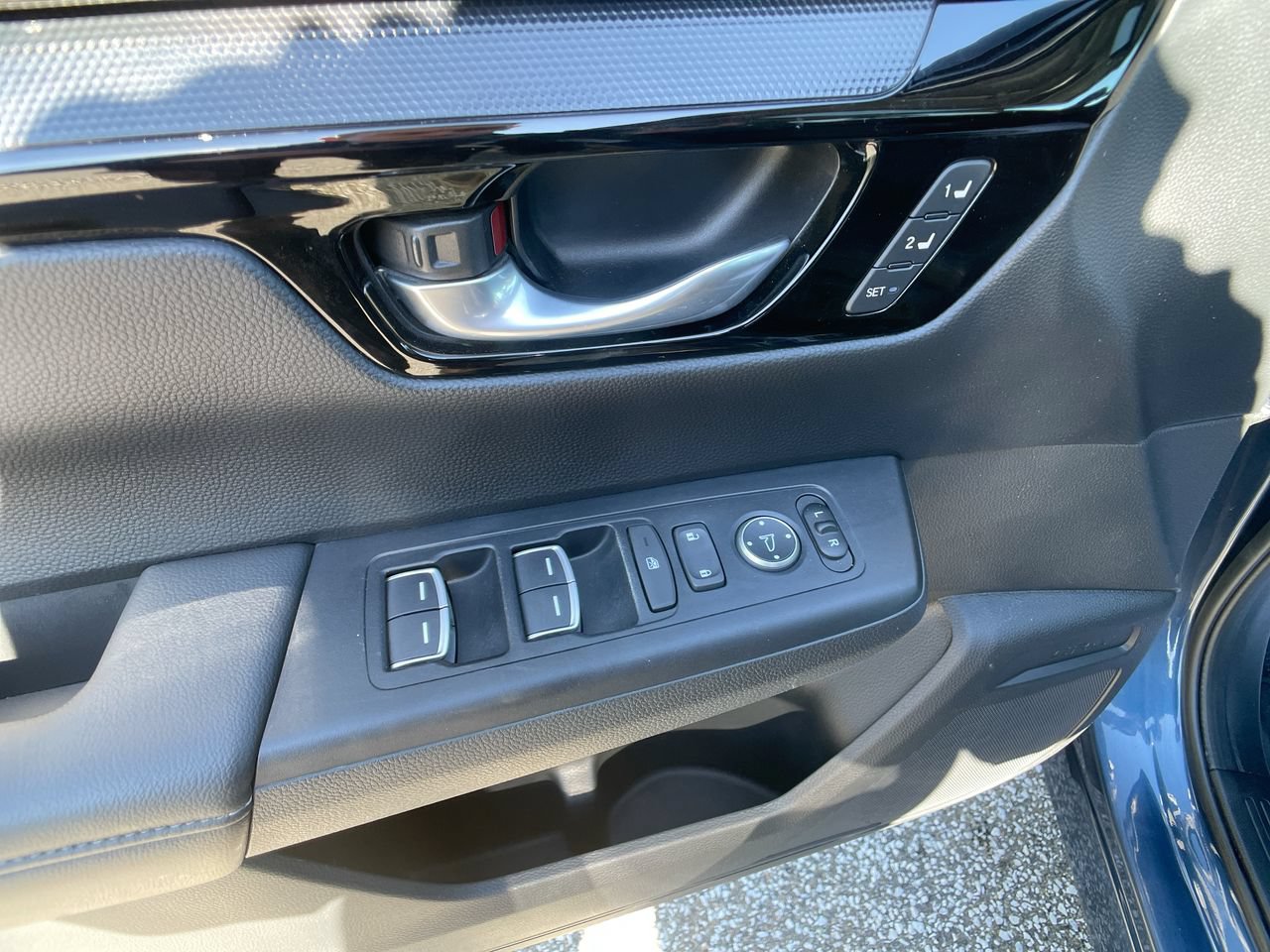 Used 2024 Honda CR-V EX-L image 14