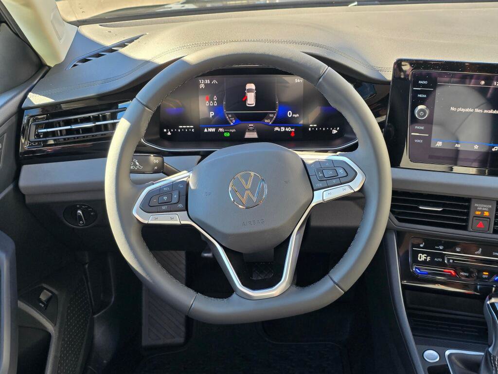 New 2027 Volkswagen Jetta SE FWD image 19