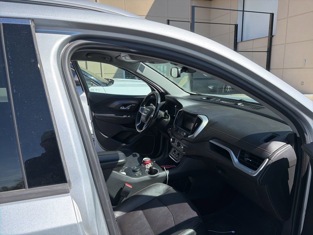Used 2020 GMC Terrain SLT w/ Preferred Package image 18