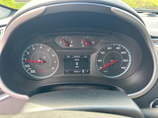 Used 2025 Chevrolet Malibu LT FWD image 11