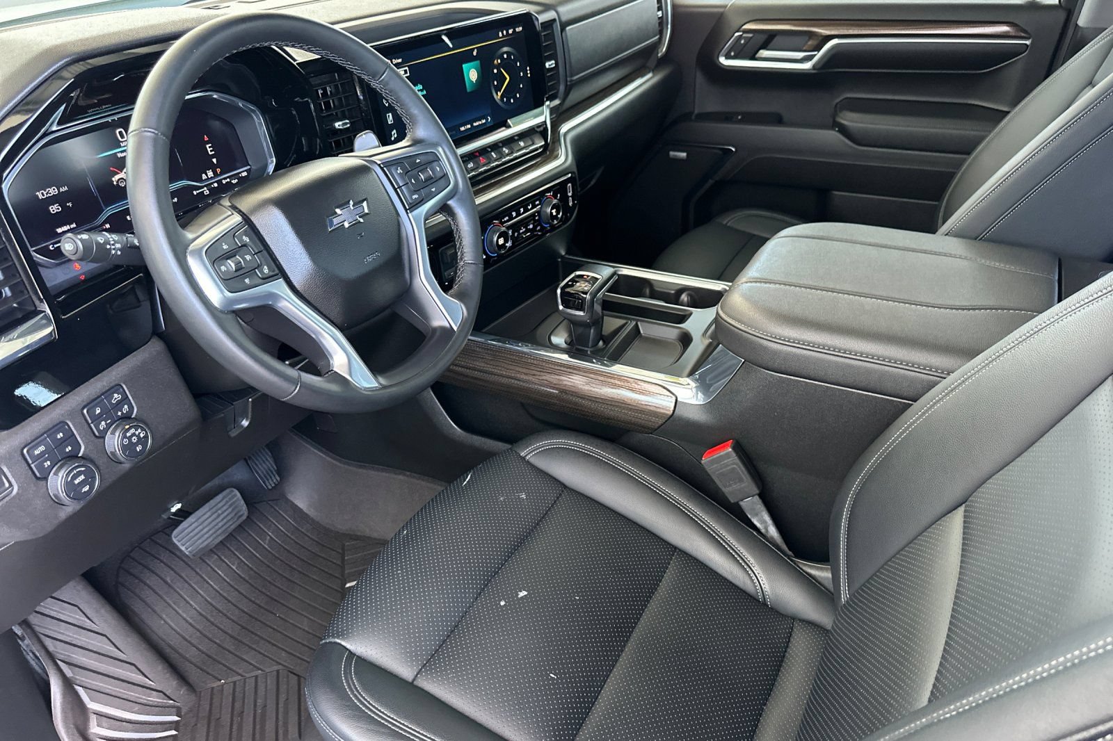 Certified 2024 Chevrolet Silverado 1500 RST w/ Convenience Package II AWD/4WD image 10