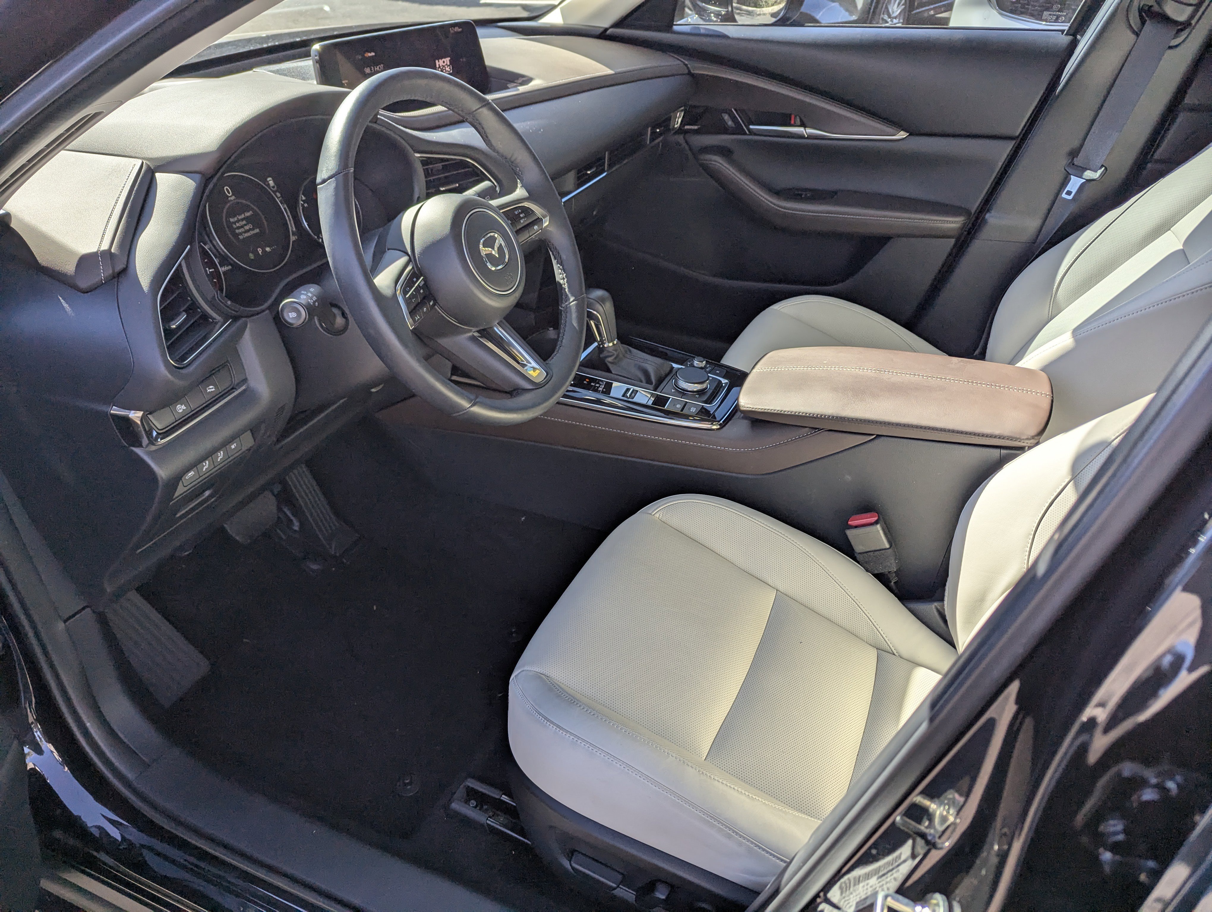 Certified 2025 MAZDA CX-30 2.5 Turbo w/ Premium Package image 9