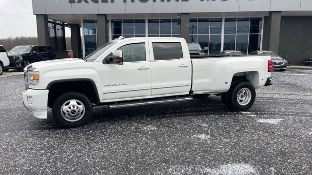 Used 2016 GMC Sierra 3500 Denali image 2