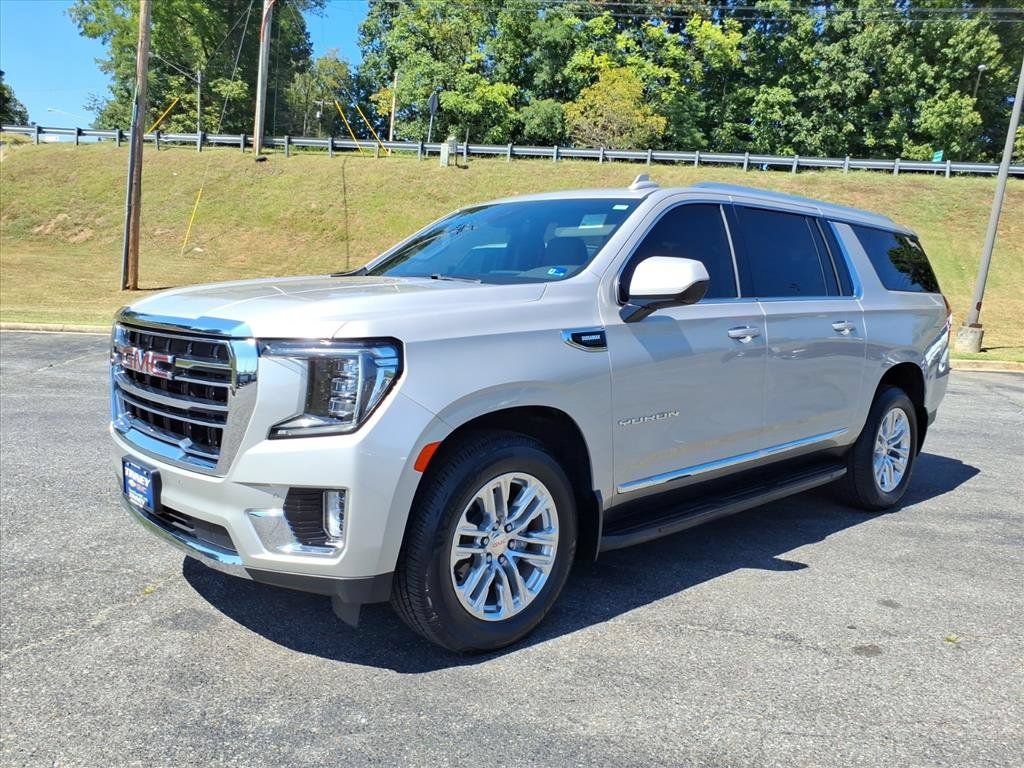 Used 2023 GMC Yukon XL SLT AWD/4WD image 7