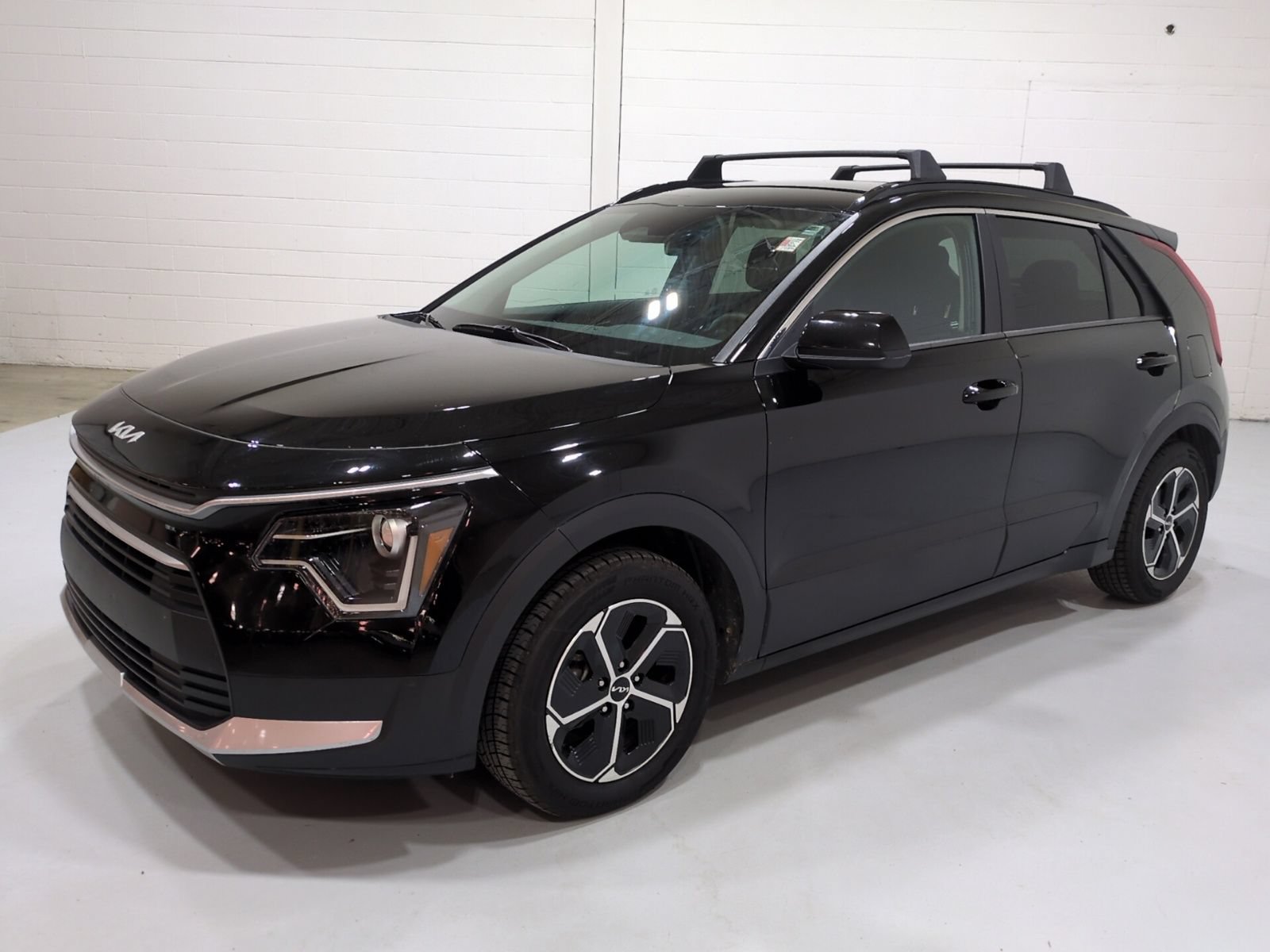 Certified 2024 Kia Niro LX FWD image 7
