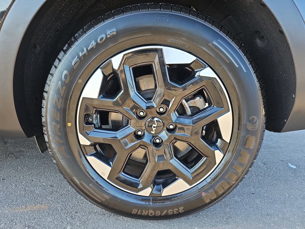 Used 2024 Kia Sorento S image 36