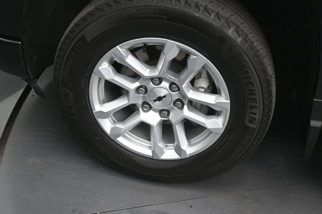 Used 2023 Chevrolet Silverado 1500 RST RWD image 9