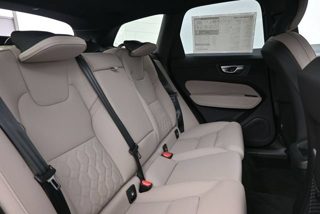 New 2026 Volvo XC60 B5 Plus w/ Protection Package Premier AWD/4WD image 32