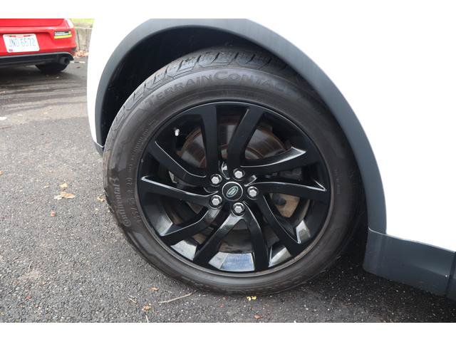 Used 2017 Land Rover Discovery HSE AWD/4WD image 14