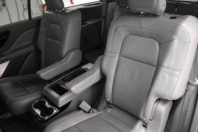 Used 2020 Lincoln Aviator Reserve w/ Equipment Group 202A AWD/4WD image 7