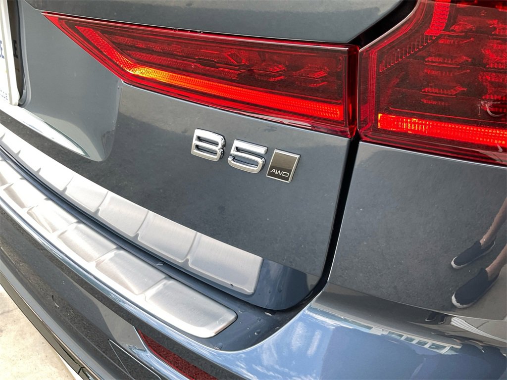 New 2026 Volvo XC60 B5 Ultra w/ Protection Package Premier image 16