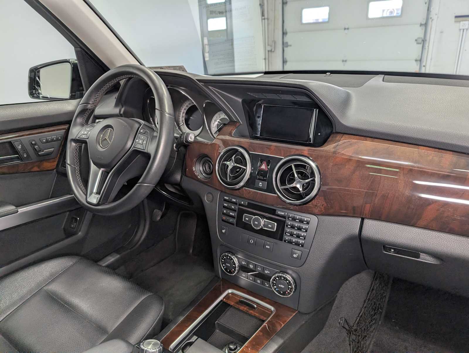 Used 2015 Mercedes-Benz GLK 350 4MATIC image 39