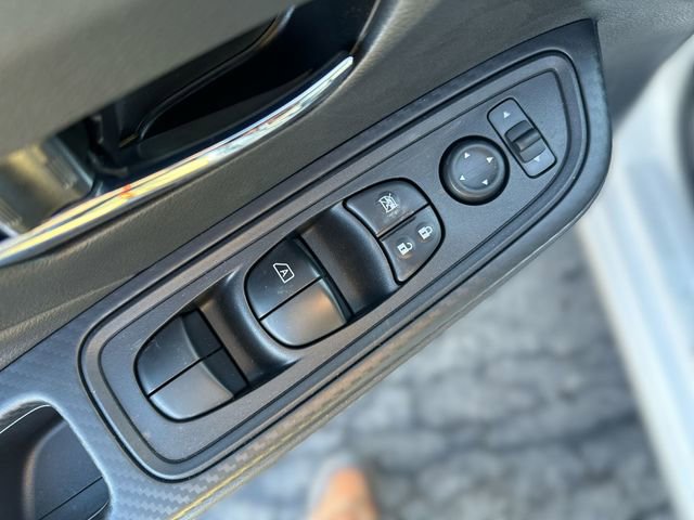 New 2025 Nissan Versa SV w/ Trunk Package FWD image 17