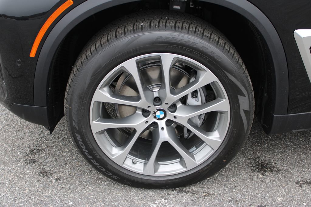 New 2026 BMW X5 xDrive40i w/ Executive Package image 34