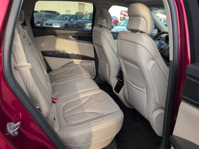 Used 2017 Lincoln MKX Reserve w/ Lincoln MKX Climate Package AWD/4WD image 23