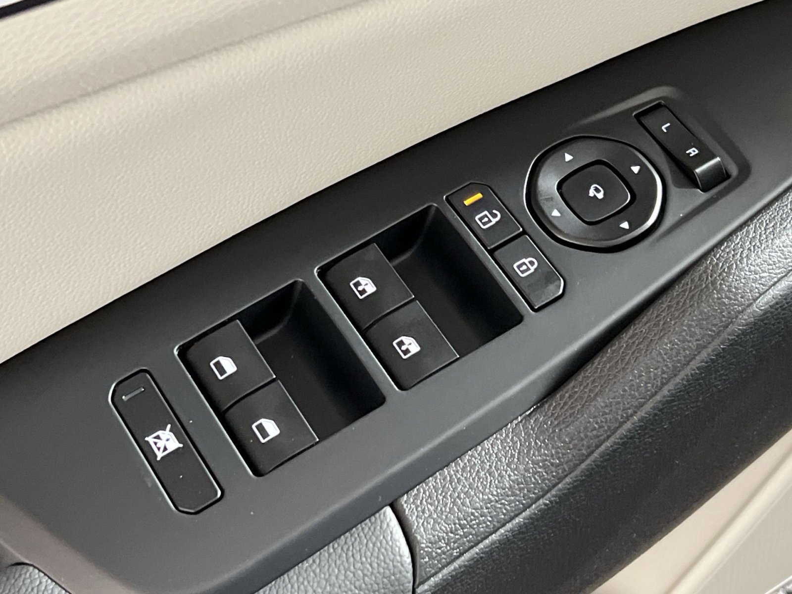 New 2026 Kia Sportage SX image 13