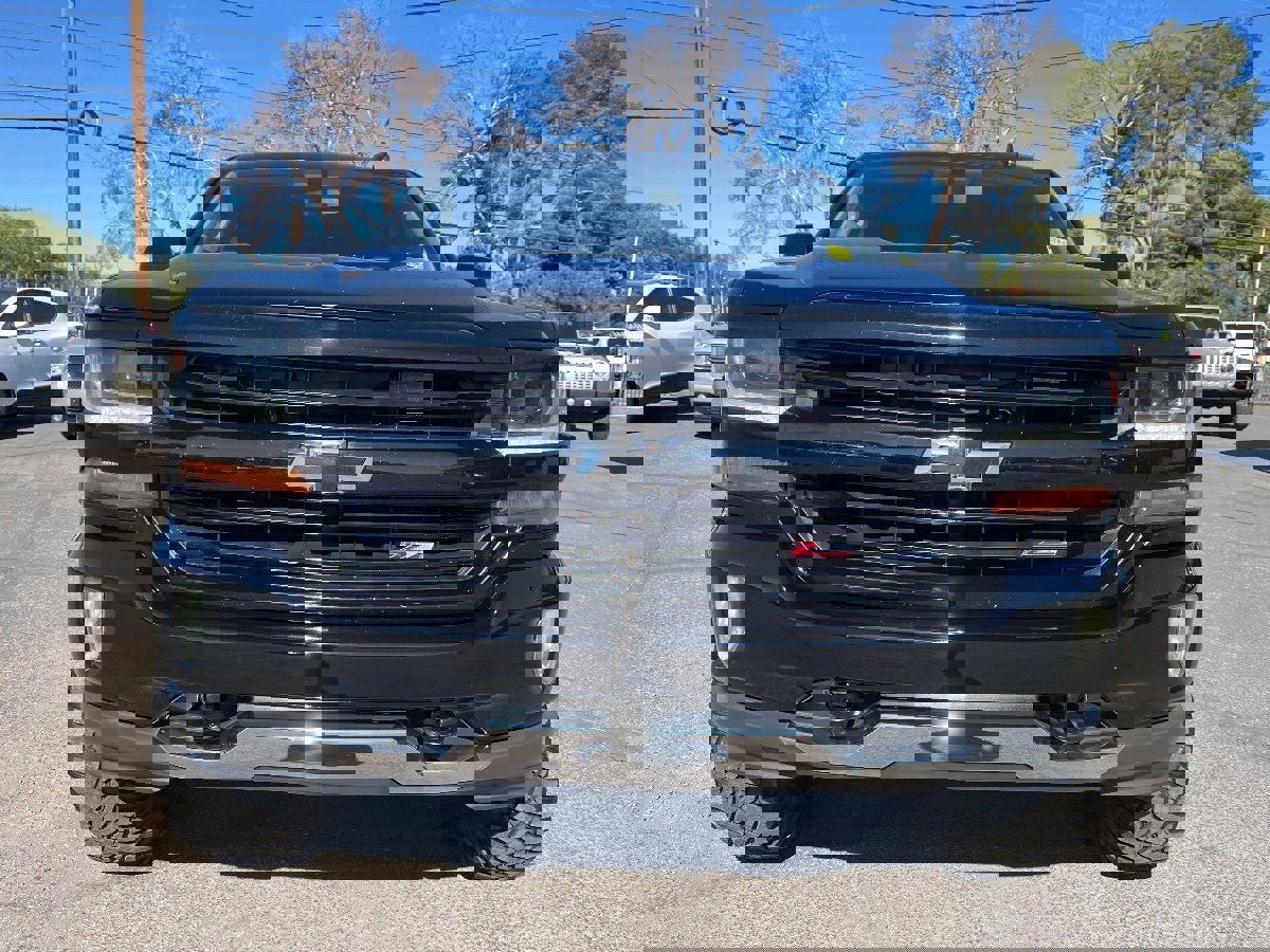 Used 2018 Chevrolet Silverado 1500 LT w/ All Star Edition AWD/4WD image 12